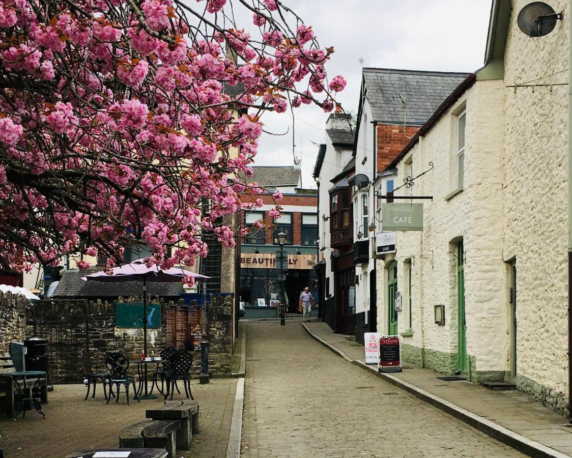 The Art Attic A Stylish Boutique Apartment Builth Wells Buitenkant foto