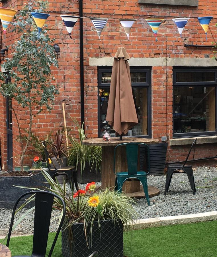 The Art Attic A Stylish Boutique Apartment Builth Wells Buitenkant foto